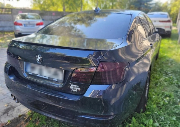 BMW Seria 5 cena 29500 przebieg: 257000, rok produkcji 2015 z Warszawa małe 121